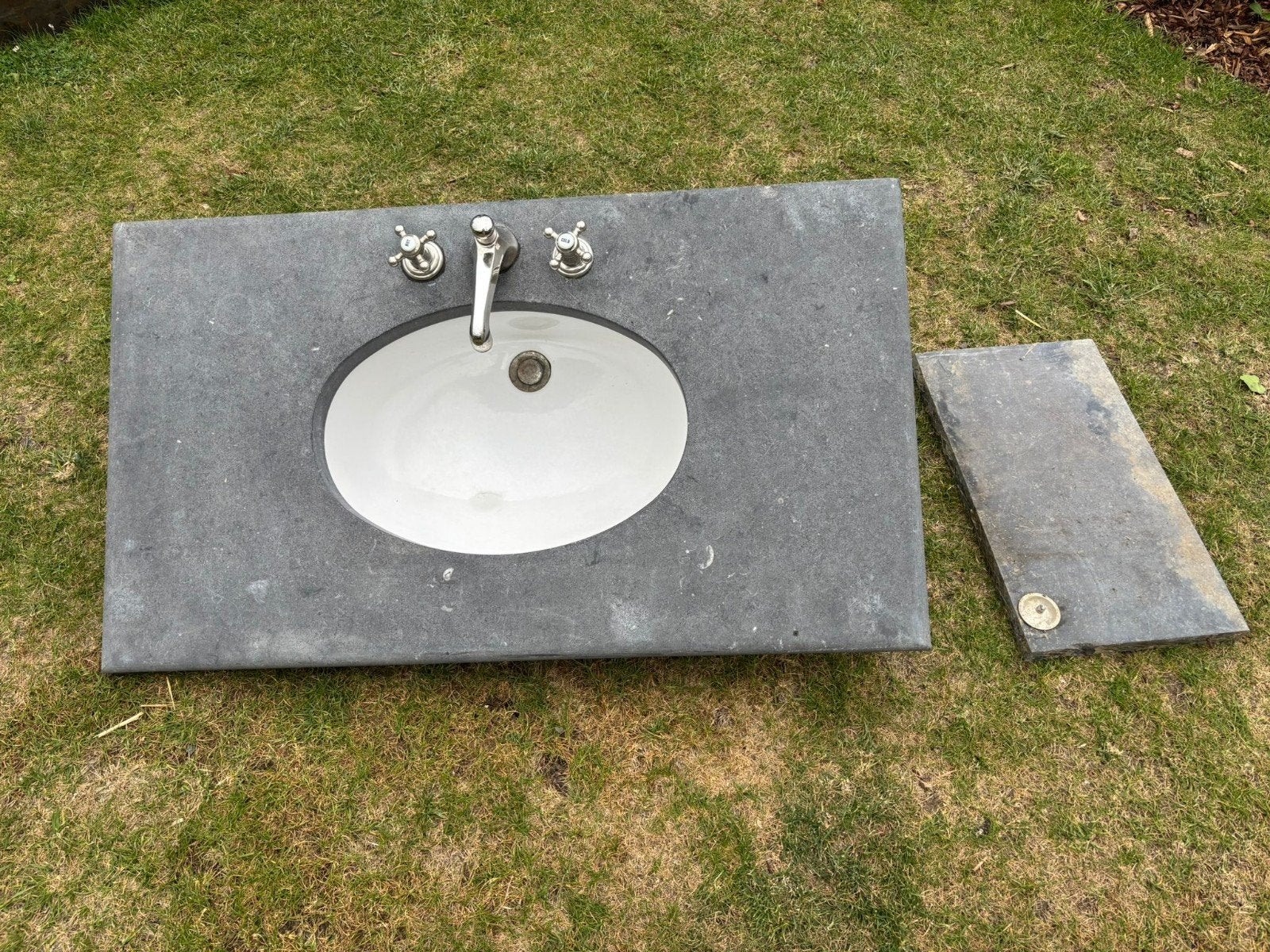 Lavabo of spoelbak in Arduin Belgische blauwsteen, Ophalen, 100 tot 150 cm, Zo goed als nieuw, Minder dan 100 cm