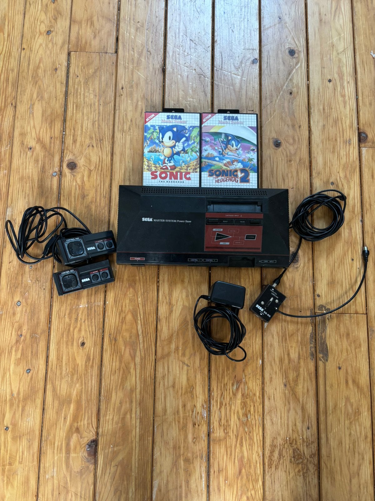 Sega Master System + 2 manettes + Sonic 1 & 2 — 140€, Enlèvement, Comme neuf