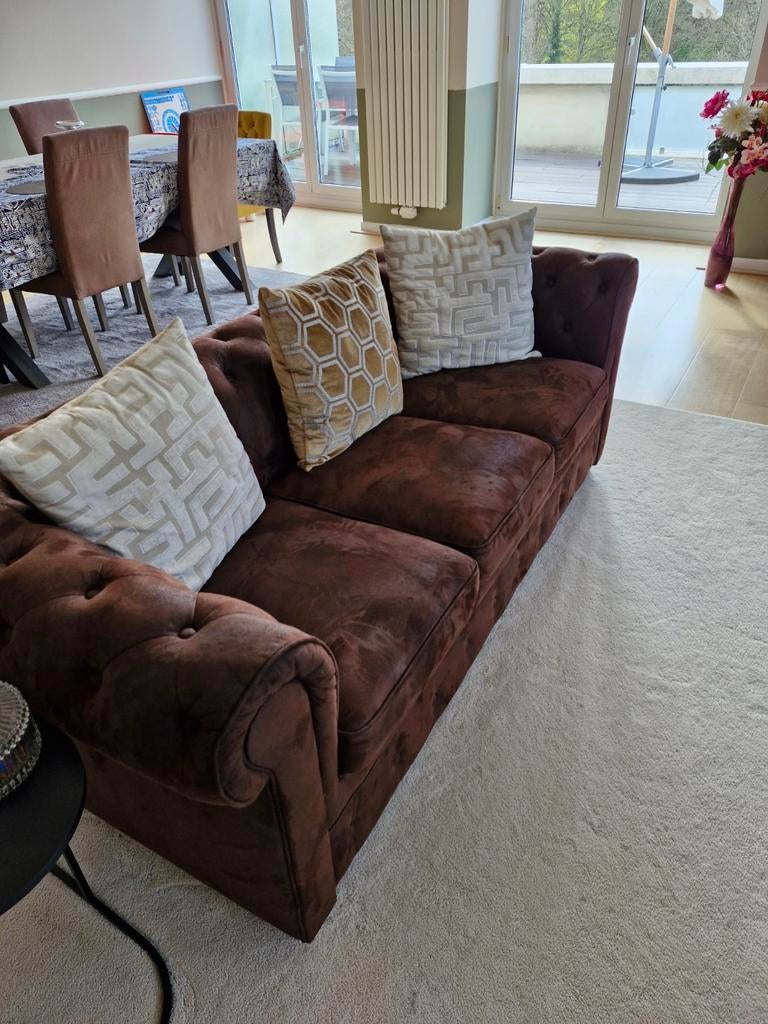 Canapé 3 places + fauteuil Chesterfield, Ophalen