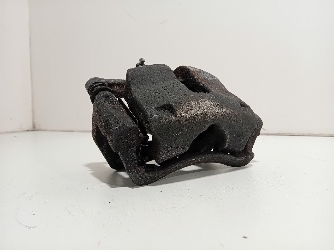 Remklauw rechts voor Ford B-Max, Onderdelen@venauto.nl, Van der Ven Autorecycling B.V., Gebruikt, Ettenseweg 76, 4706 PB Roosendaal, The Netherlands