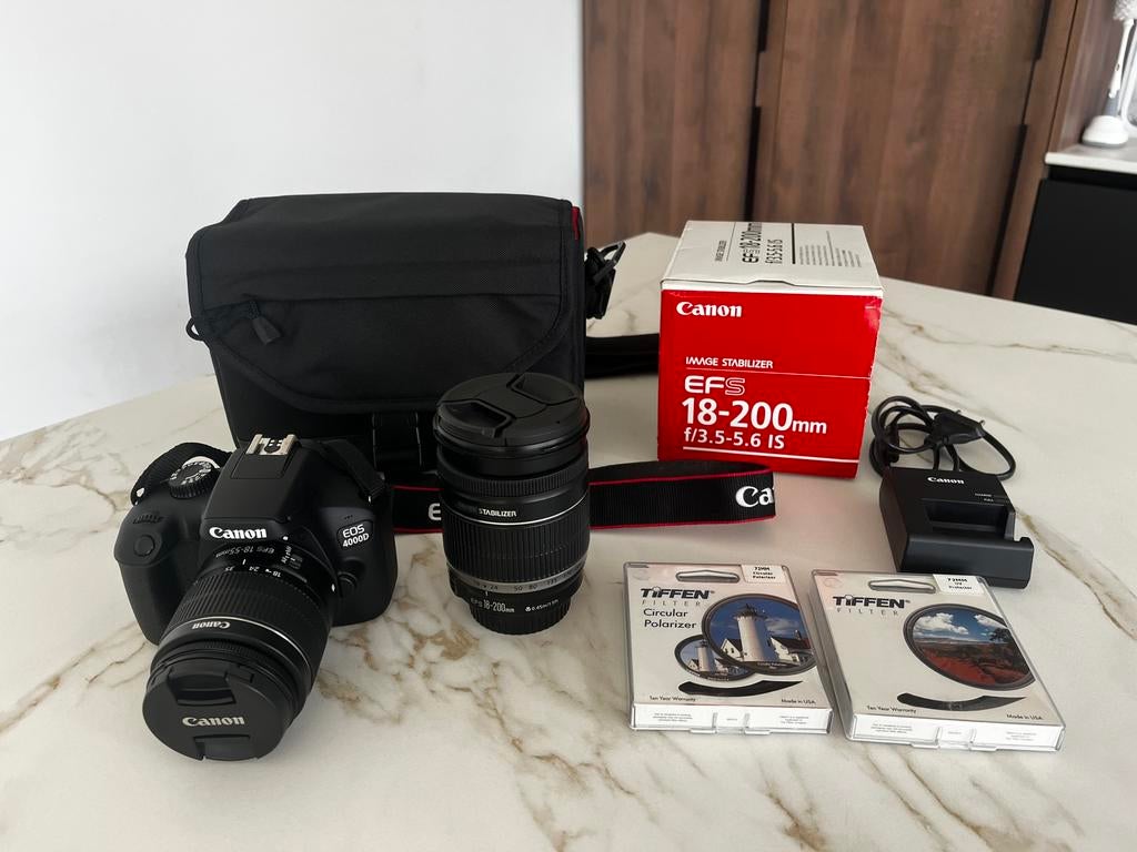 Canon EOS 4000D met zoomlens EF-S 18-200, Gebruikt, Spiegelreflex, Canon, 8 keer of meer