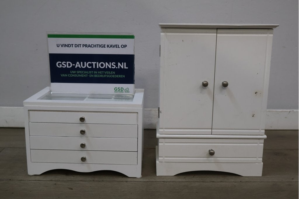 Miniatuur poppen ladekastje en kledingkastje, Verzamelen, Speelgoed, Niet ingevuld, Niet ingevuld, Niet ingevuld