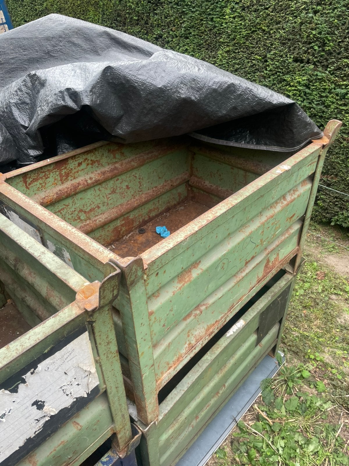 Metalen kist, Tuin en Terras, Ophalen, Zo goed als nieuw