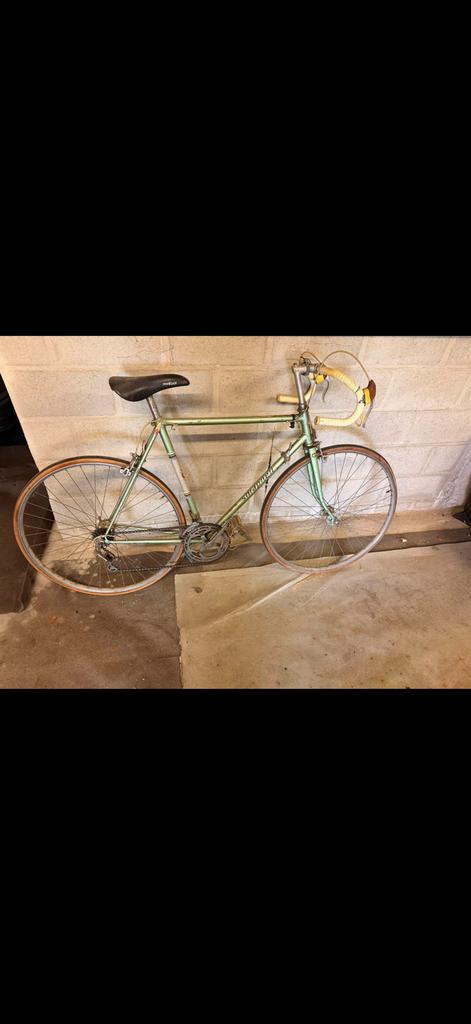 Oude race fiets, Ophalen