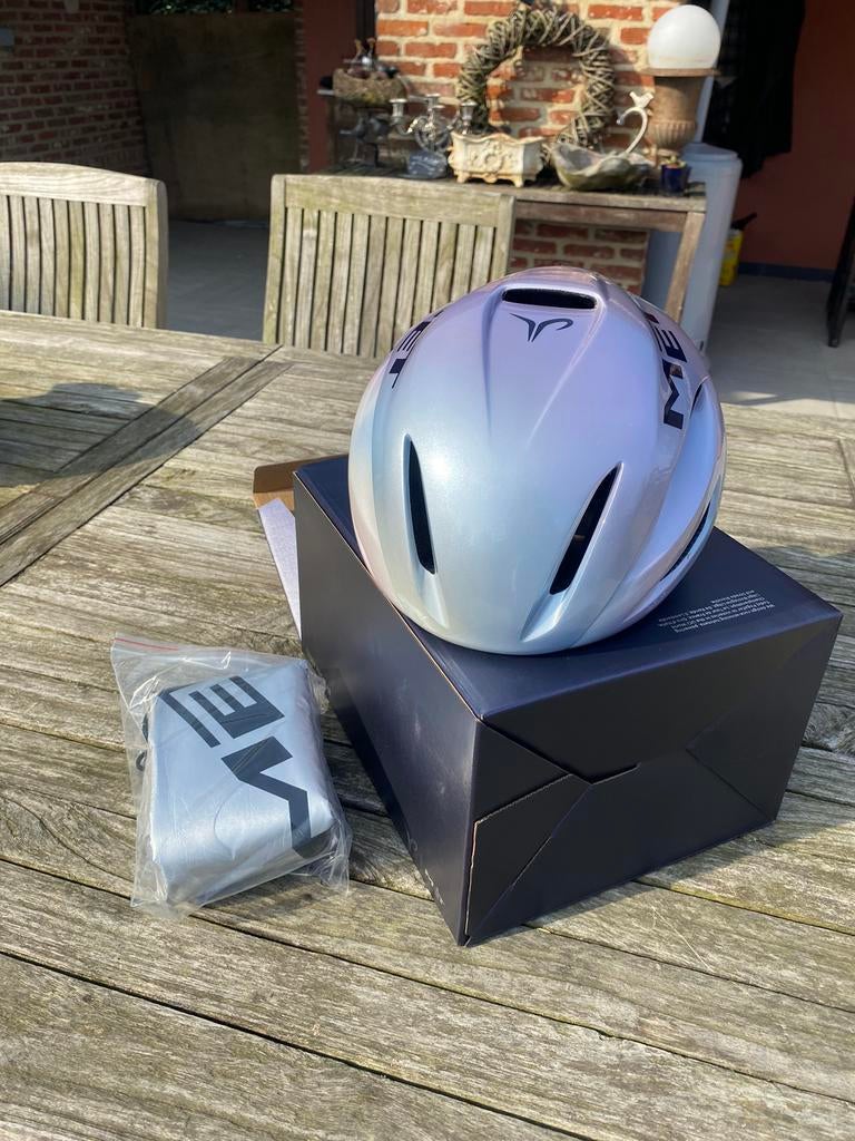 Helm Met, Ophalen, Zo goed als nieuw, L