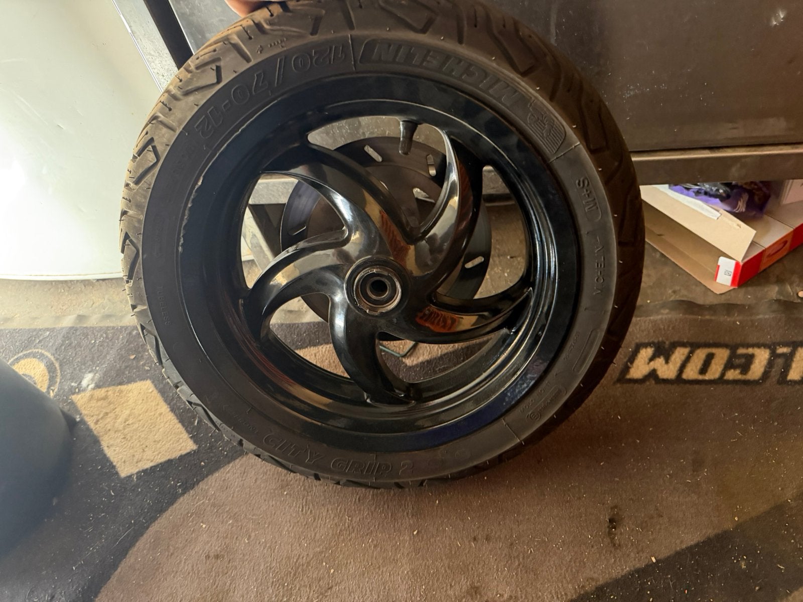 Gepoederlakte gilera runner 125 velgenset singel disc, Enlèvement