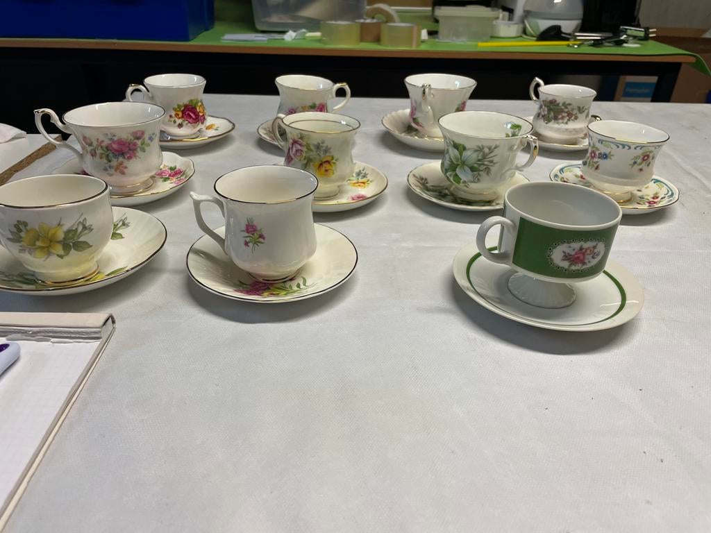 Engels porselein kop en schotel, Antiek en Kunst, Antiek | Servies compleet, Ophalen of Verzenden