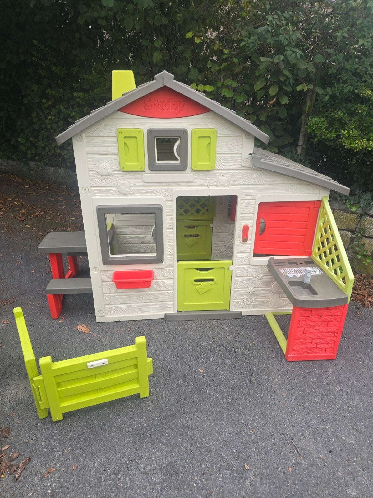 Smoby Speelhuisje met picknicktafel, Enlèvement