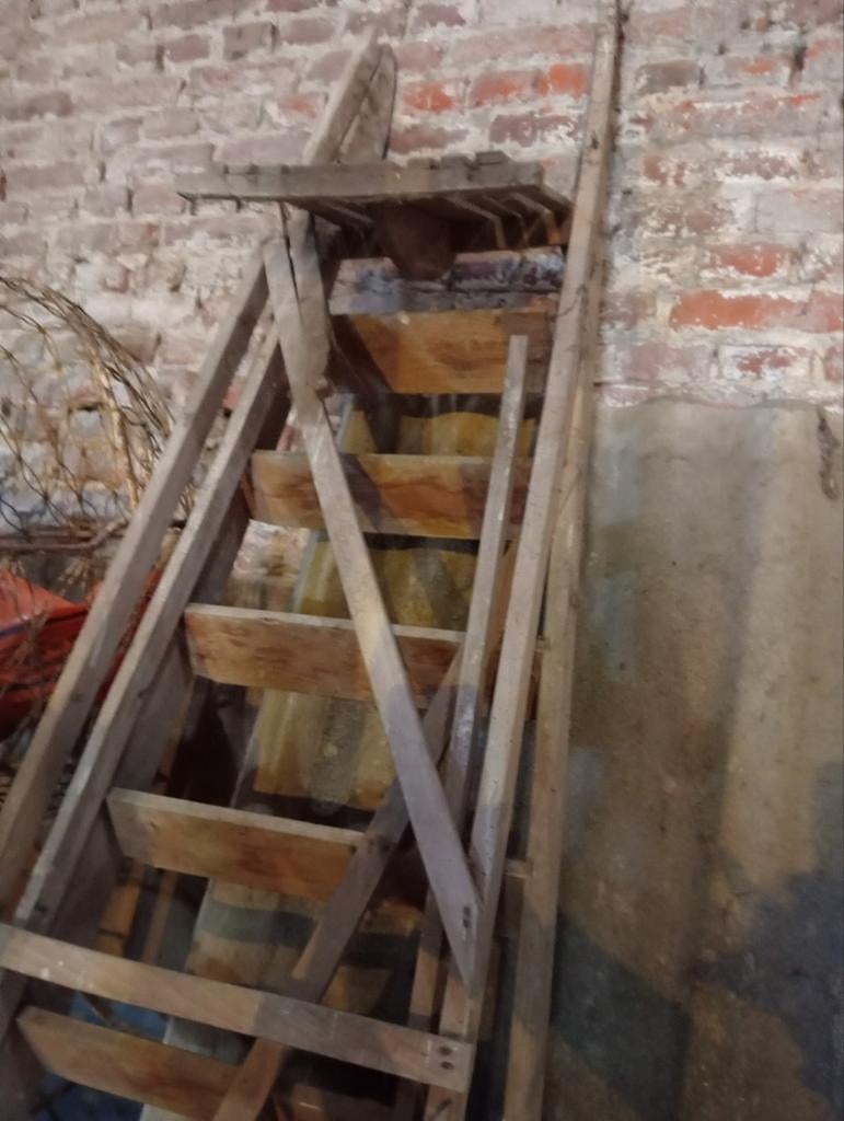 Grand escabeau en bois