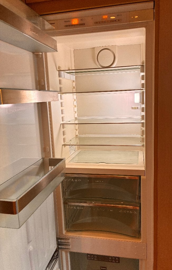 Miele inbouw koelkast met diepvriesvakken, 200 litres ou plus, Enlèvement, Comme neuf, Avec congélateur séparé