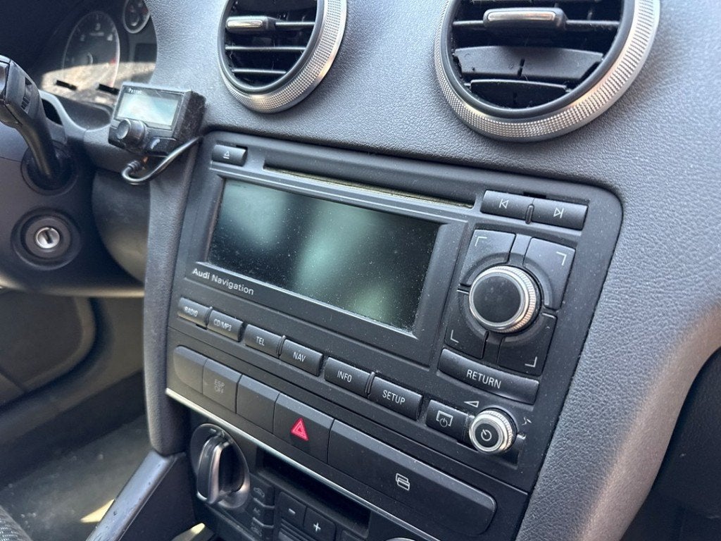 RADIO Audi A3 (8P1) (|8P0035193E|8P0035193EX|), Autos : Pièces & Accessoires, Autres pièces automobiles, Auto-Union-Straße  1,
85057  Ingolstadt, DE