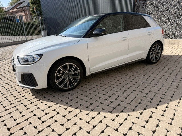 AUDI A1 sportback 10/2021, Auto's, Stof, A1, Wit, Handgeschakeld