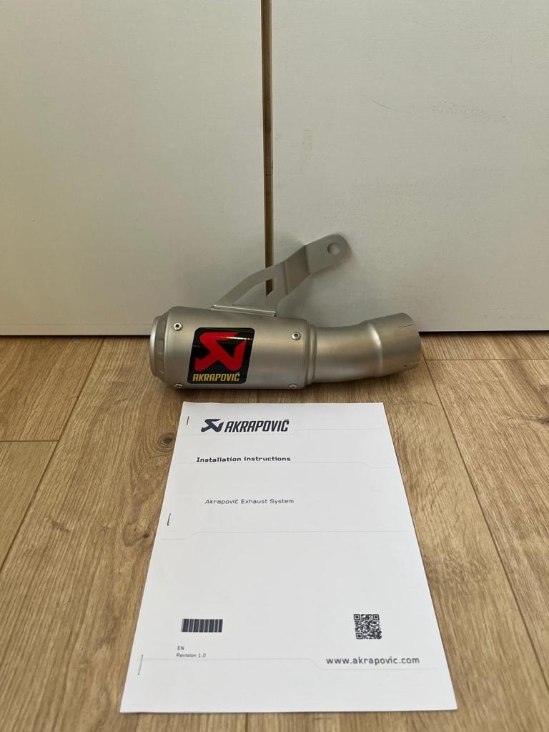 Akrapovič Slip-On BMW S1000R (2019-2026), Motoren, Ophalen of Verzenden, Nieuw