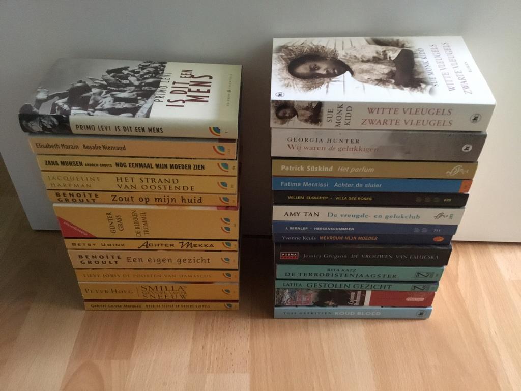 Boeken romans pocket, Enlèvement ou Envoi