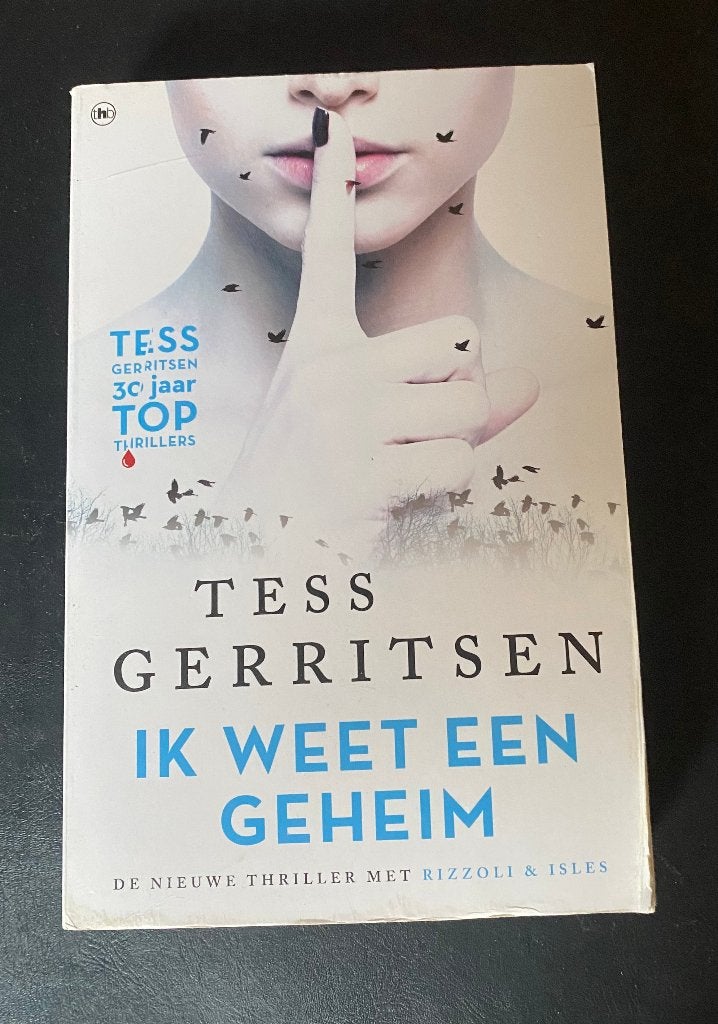 Boek "Ik weet een geheim" van Tess Gerritsen, Ophalen of Verzenden, Gelezen, Tess Gerritsen