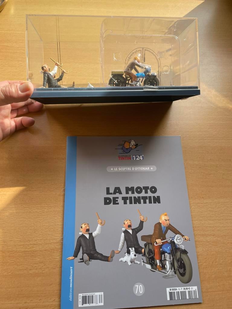 Tintin sur la moto, Enlèvement, Tintin, Comme neuf