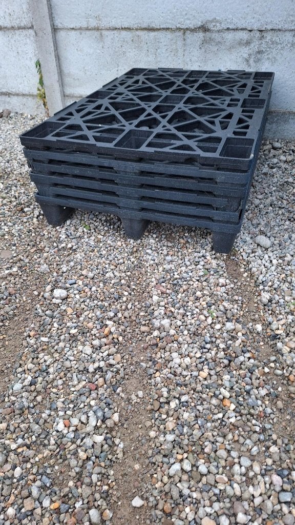 Plastieke paletten, Ophalen