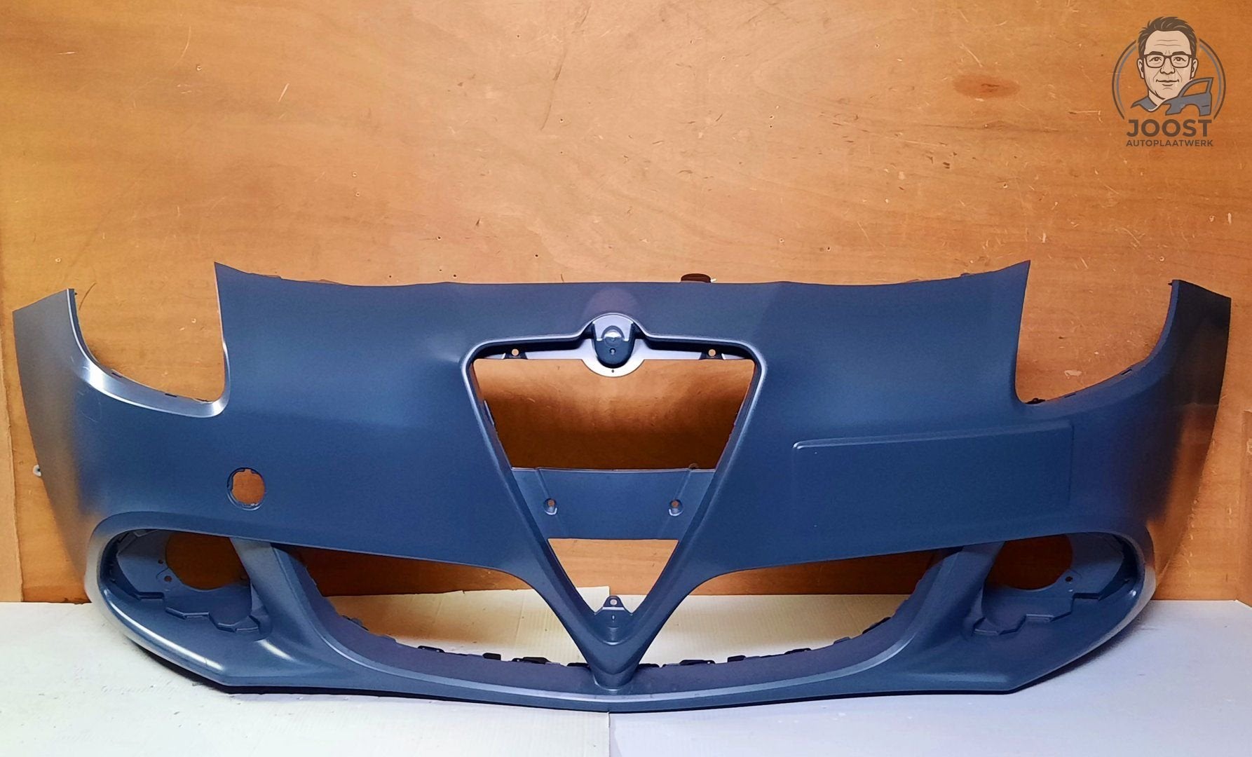 Voorbumper orgineel Alfa Romeo Giulietta 10-16 156085887, Auto-onderdelen, Voor, Herkomst onderdeel bekend, Nieuw, Ophalen of Verzenden