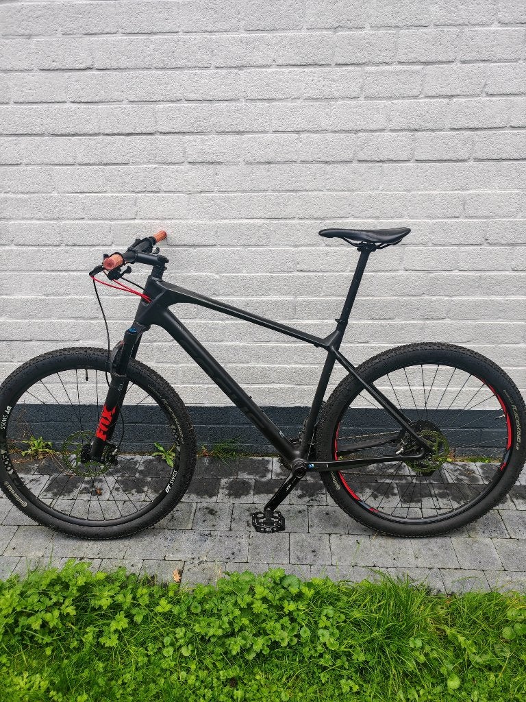 FOCUS RAVEN 8.7 Mountainbike Full carbon, Fietsen en Brommers, Hardtail, Heren, Zo goed als nieuw, Schijfrem