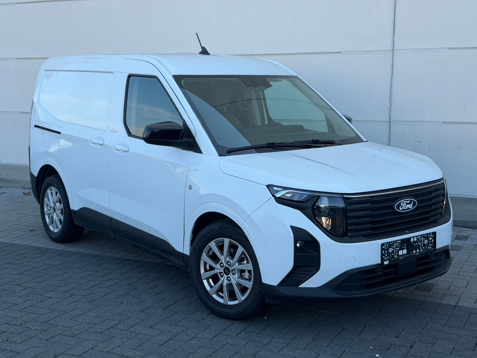 Ford Transit Courier 1.0i* 3400km! Nieuwe bus, Autos, Camionnettes & Utilitaires, Entreprise, Achat, Ford, Essence, Euro 6, 4 portes