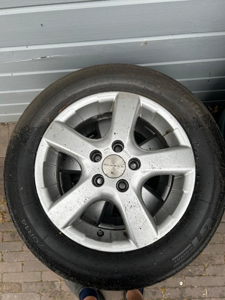 Banden en velgen. Skoda Fabia., Autos : Pièces & Accessoires, Pneus & Jantes, Pneus et Jantes, Véhicule de tourisme, Pneus été