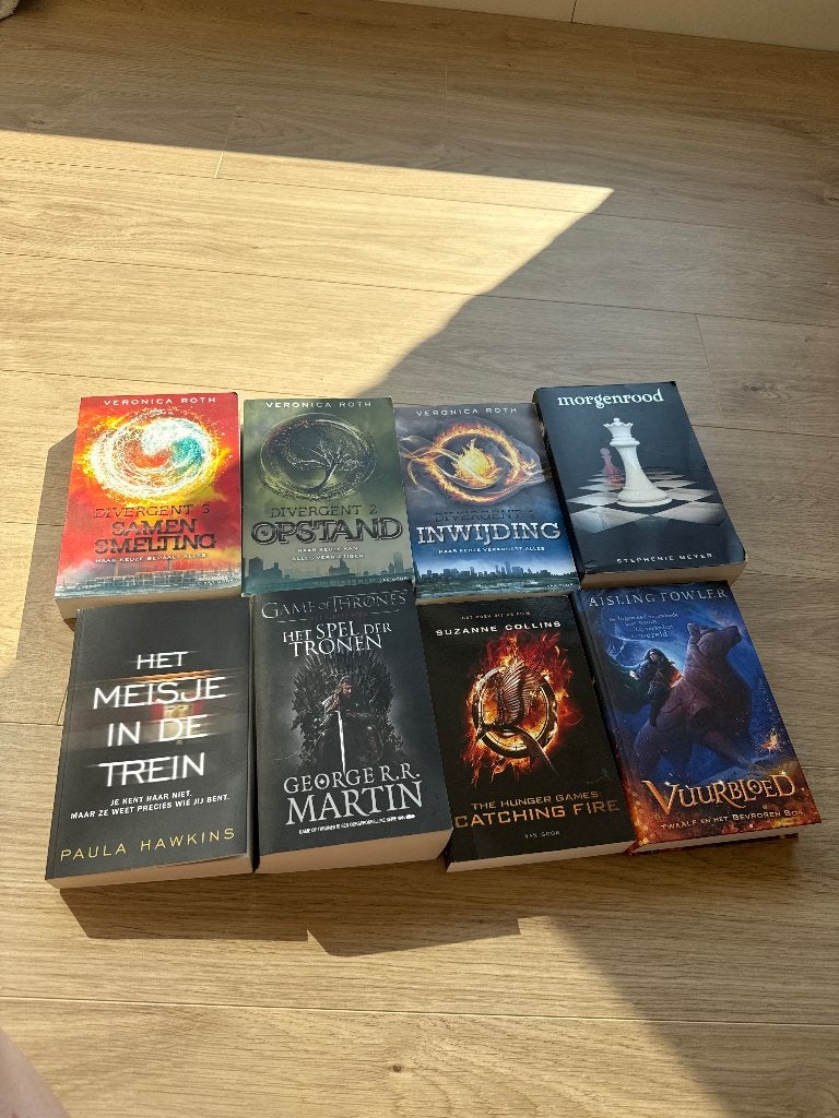 Boeken te koop | Divergent, Hunger Games, Game of Thrones, Ophalen, Zo goed als nieuw, Veronica Roth