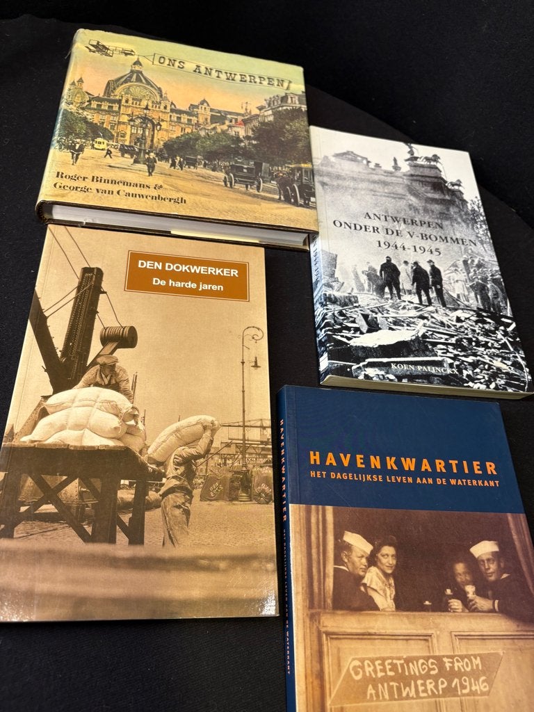 ANTWERPEN 4 boeken Nederlandstalig, 20e eeuw of later, Diverse auteurs, Ophalen of Verzenden, Zo goed als nieuw