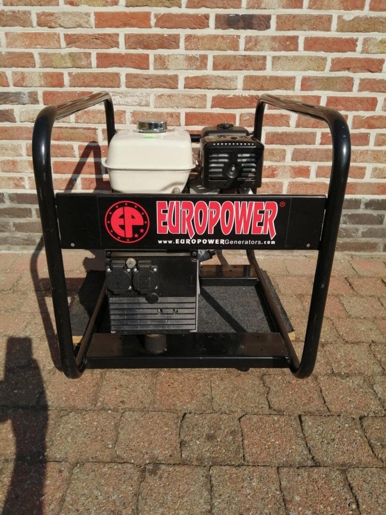 EUROPOWER EP 4100 GENERATOR, Bricolage & Construction, Générateurs, Enlèvement, Comme neuf, Essence