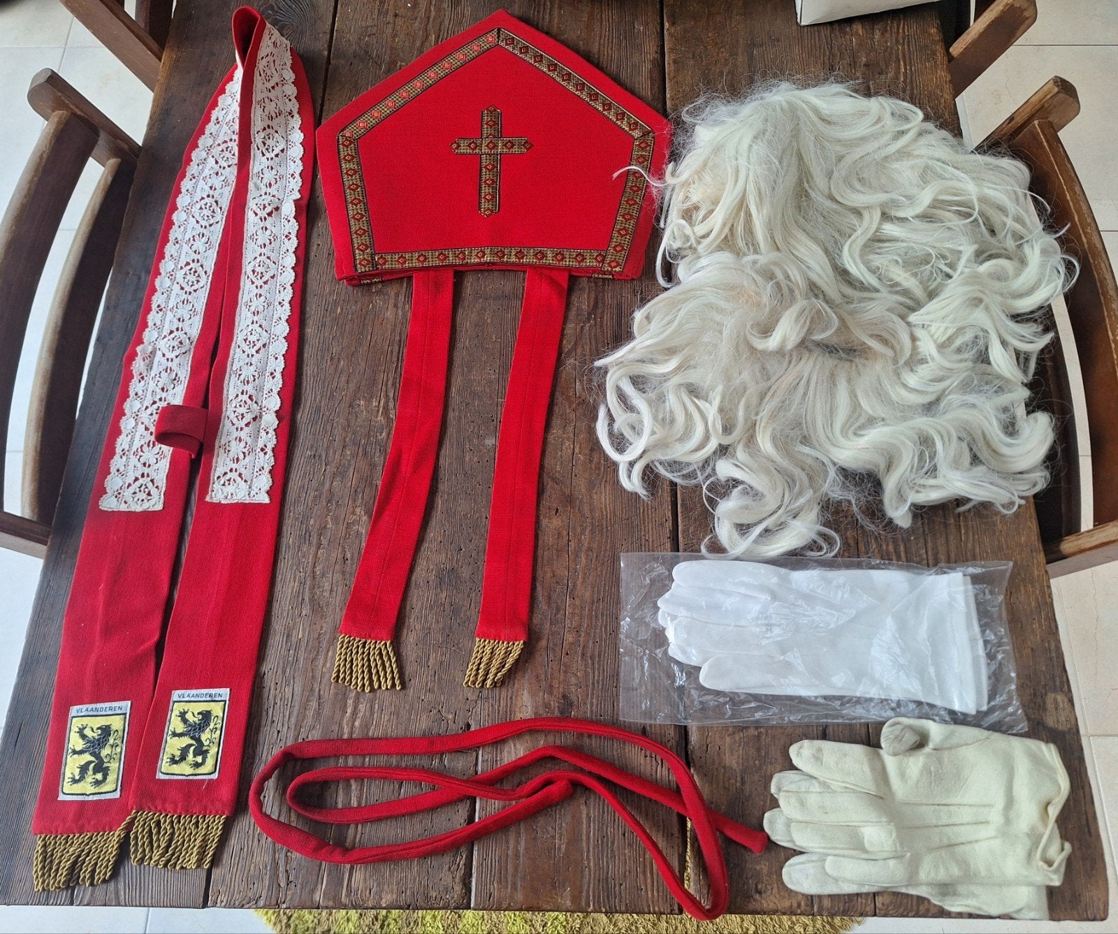 Costume Saint et Pete, Enlèvement ou Envoi