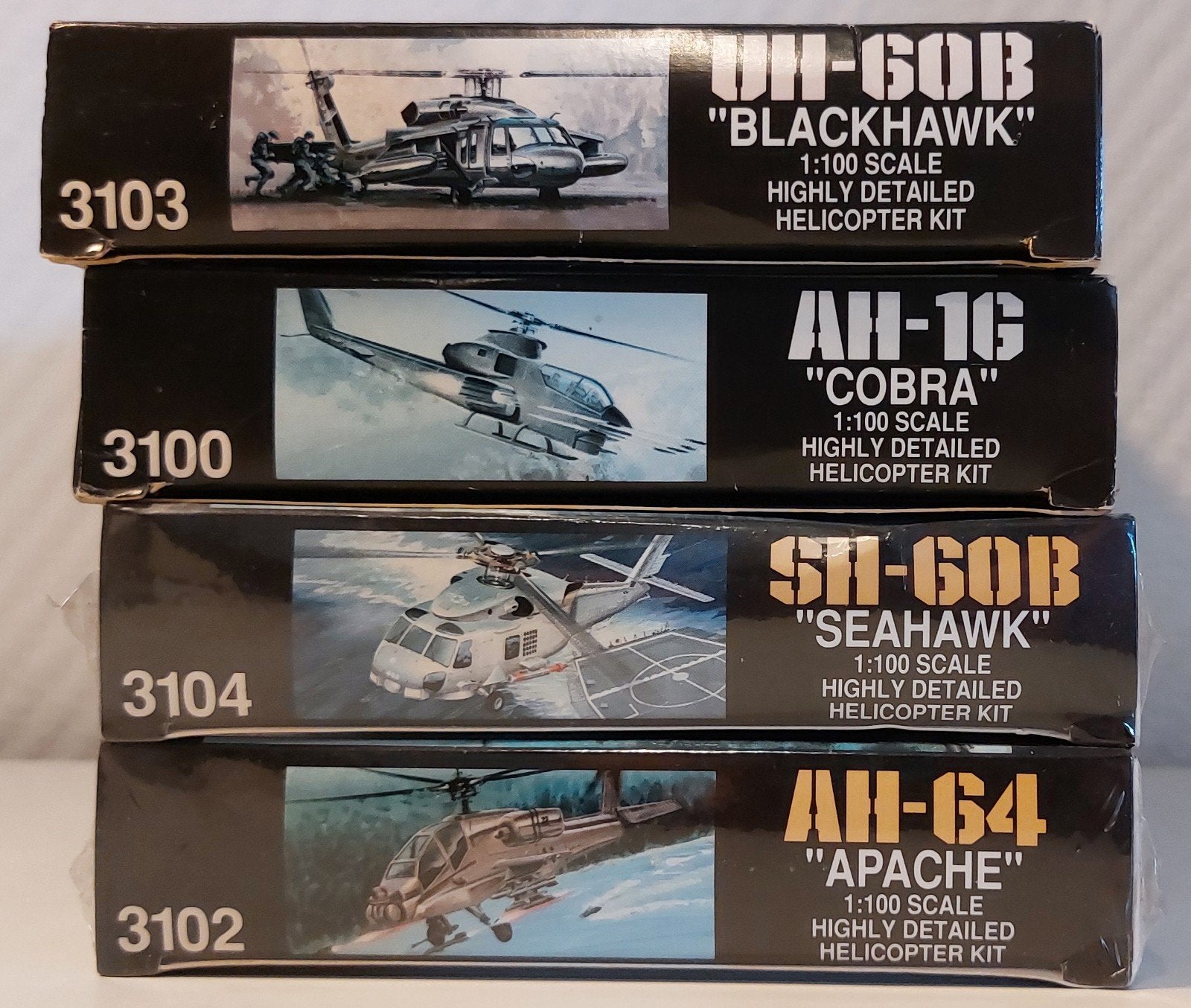 4 Modelbouw helicopters schaal 1/100 Accurate miniatures 💫, Hobby en Vrije tijd, Modelbouw | Vliegtuigen en Helikopters, Overige merken