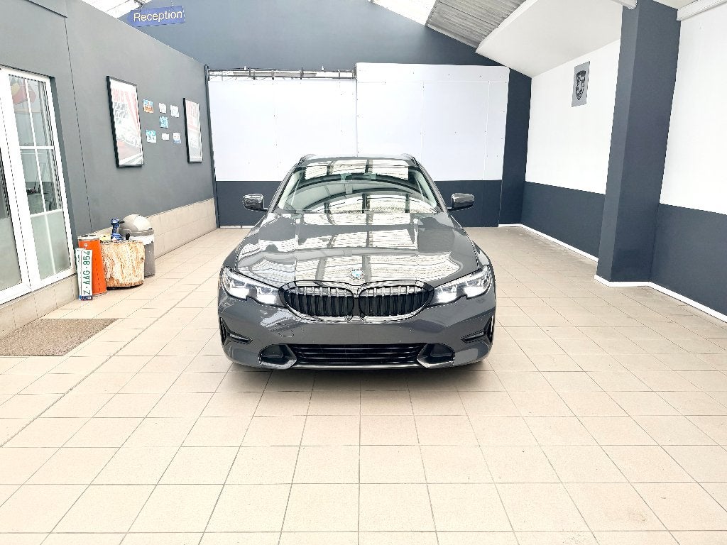 BMW 318 dA Touring Pack Individual 01/2020 "142.500Km", Autos, BMW, Cuir, Argent ou Gris, Achat, Entreprise