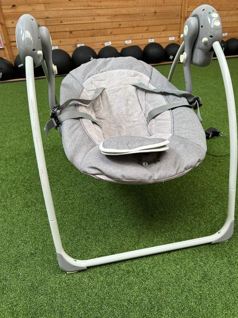 Bo Jungle Dolphy babyschommel te koop, kleur grijs., Kinderen en Baby's, Wipstoeltjes, Ophalen, Zo goed als nieuw, Schommelstoel