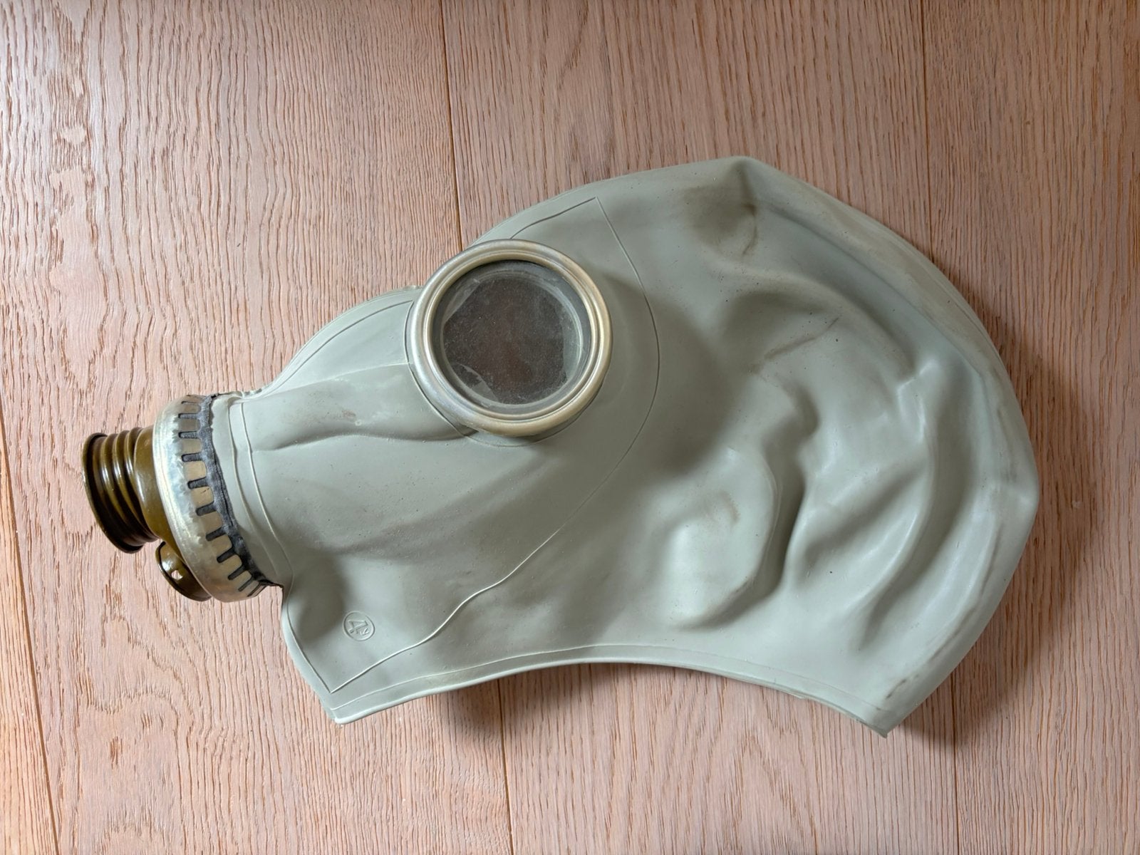 Gasmaskers, Enlèvement, Comme neuf