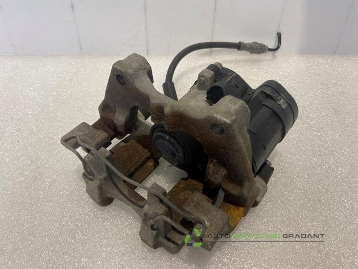 Etrier de frein (pince) arrière droit d'un Audi A3, Autos : Pièces & Accessoires, -, 3 mois de garantie, Audi, Utilisé