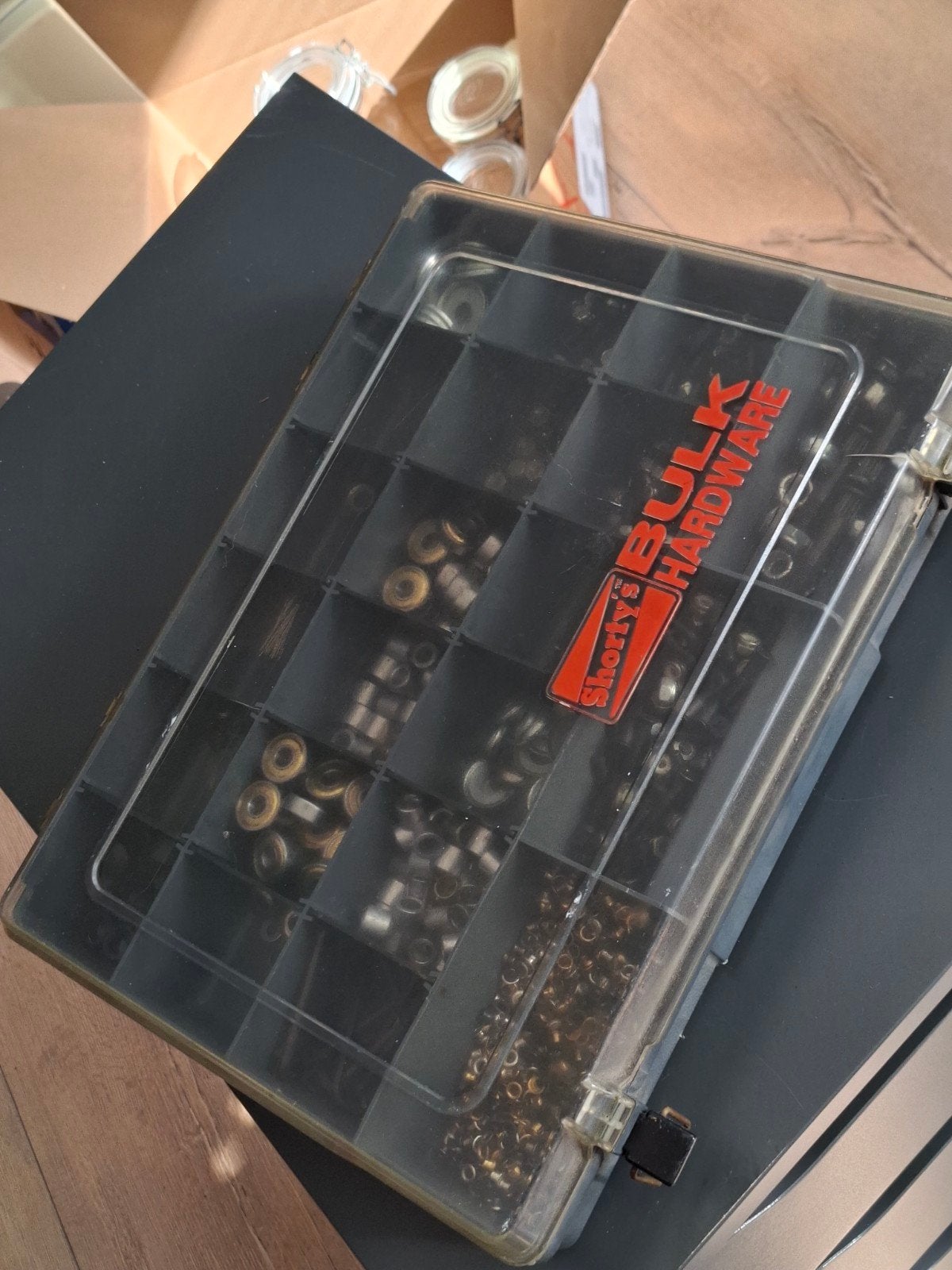 Hardware Hardware Box voor skateboards, Ophalen