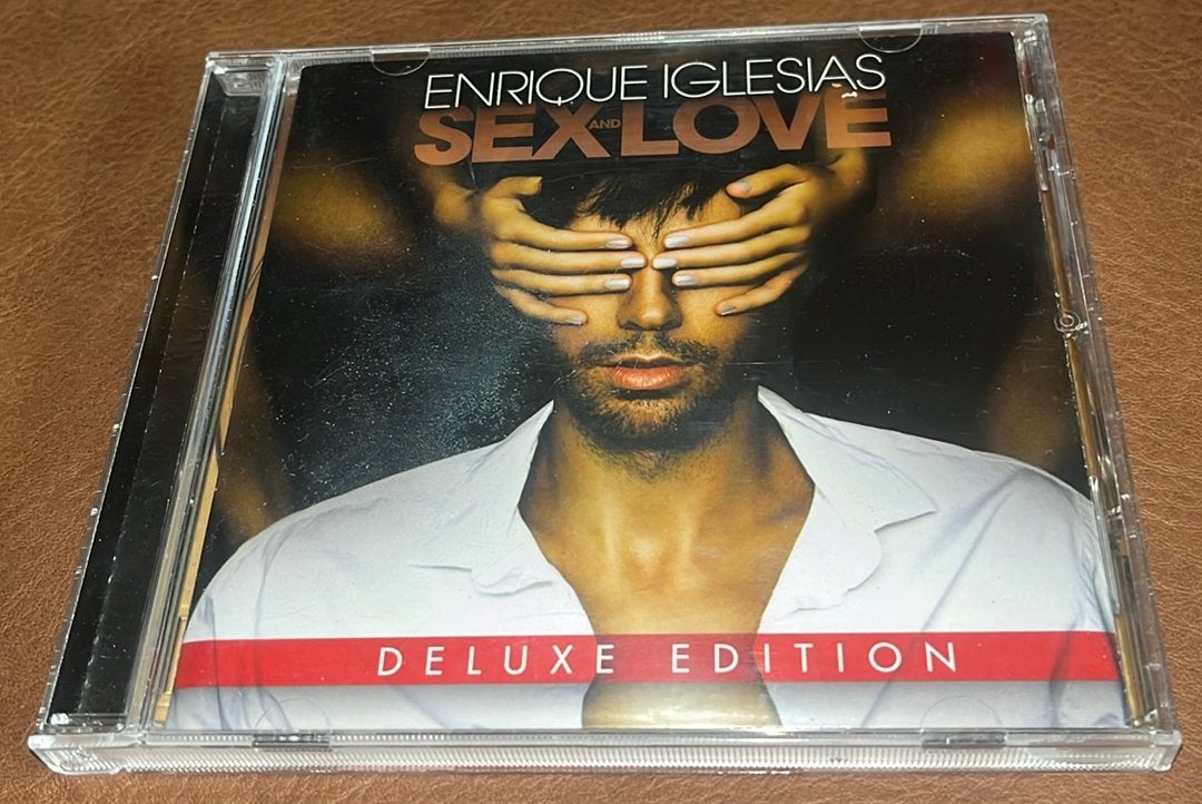 Enrique Iglesias ‎– Sex And Love - CD - EU - Deluxe edition, Cd's en Dvd's, Cd's | Latin en Salsa, Ophalen of Verzenden, Gebruikt