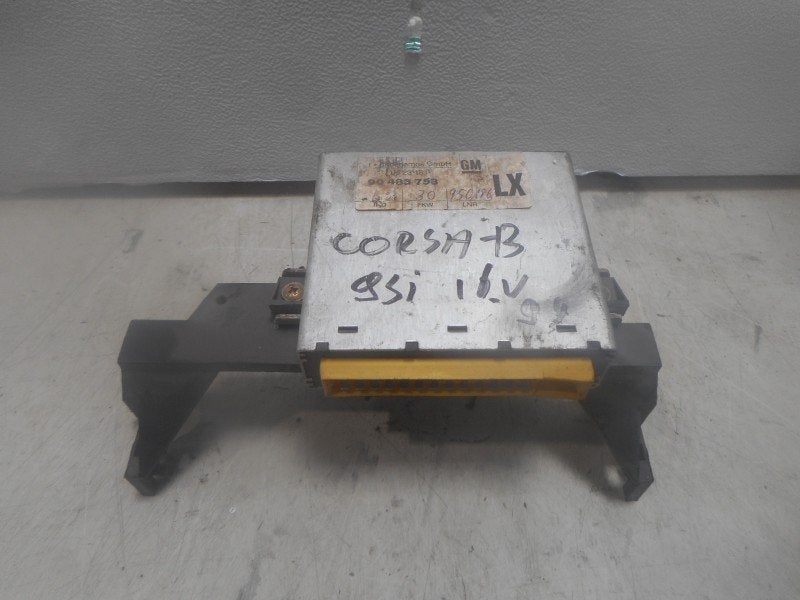 COMPUTER Opel Corsa B (73 / 78 / 79) (90483n753lx), Gebruikt, Opel, Opel Automobile GmbH, Kontakt-opel@opel.com