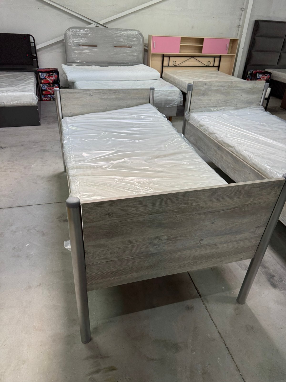 Eenpersoonsbed 90x200 met matras | Grijze houtlook, Ophalen, 90 cm, Eenpersoons, Nieuw