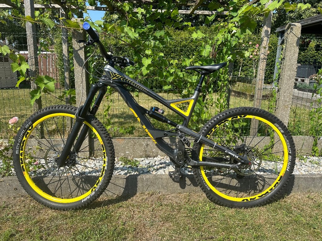 Vélo Vtt YT Capra cf pro race carbone, Vélos & Vélomoteurs, Vélos | VTT & Mountainbikes, Utilisé, Hommes, Autres marques, VTT tout suspendu