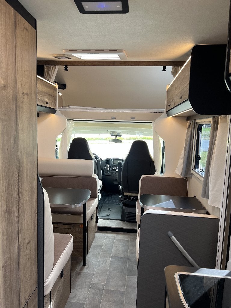 Nouvelle rentrée Rimor XGO Dynamic 39 | 6 places &couchages, Caravanes & Camping, 6 à 7 mètres, Fiat, Boîte manuelle, Jusqu'à 6