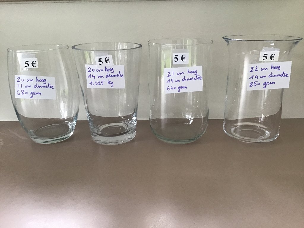 11 vases en verre magnifiques et spéciaux à 5 euros par vase, Maison & Meubles, Enlèvement ou Envoi, Comme neuf