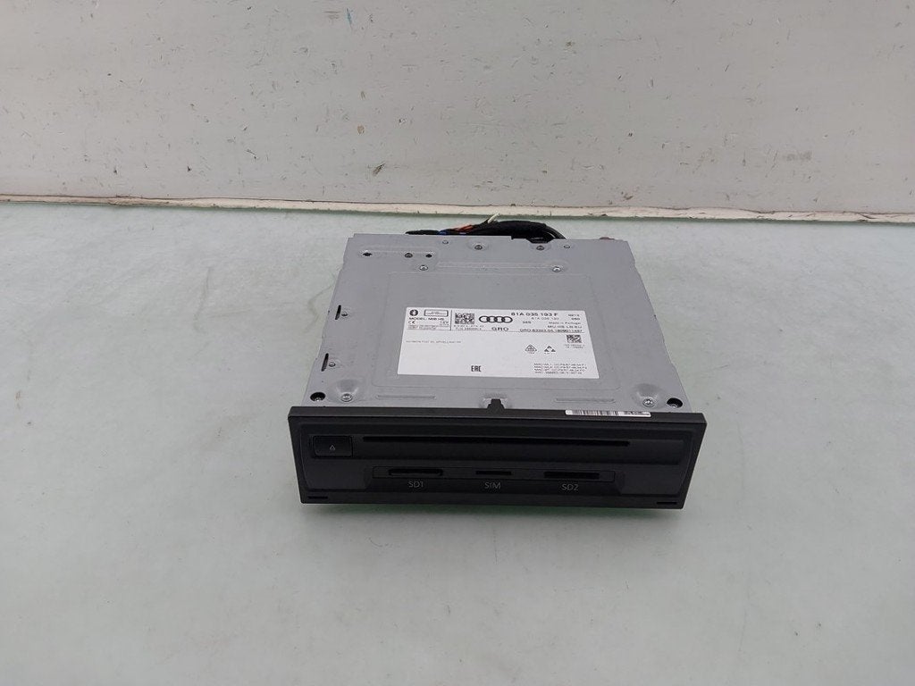 MULTI MEDIA COMPUTER Audi A3 Limousine (8VS / 8VM), Auto-onderdelen, Info@audi.de, Audi, Audi AG, Gebruikt