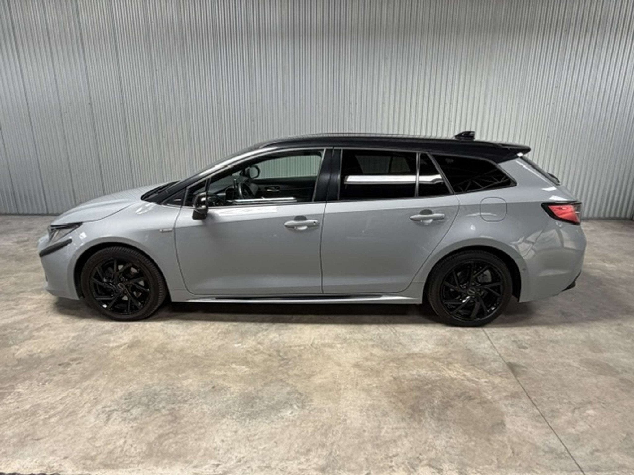 Toyota Corolla Corolla SW Hybrid 2.0 GR Sport e-CVT, Auto's, Gebruikt, 4 cilinders, Corolla, Bedrijf
