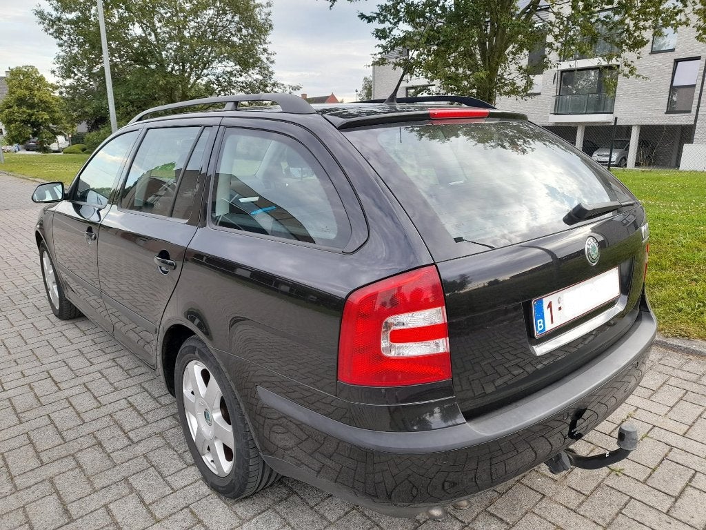 Skoda Octavia 1.9 TDi ☆ break ☆ met amper ☆ 112.900 km, Auto's, Voorwielaandrijving, Stof, Zwart, 4 cilinders