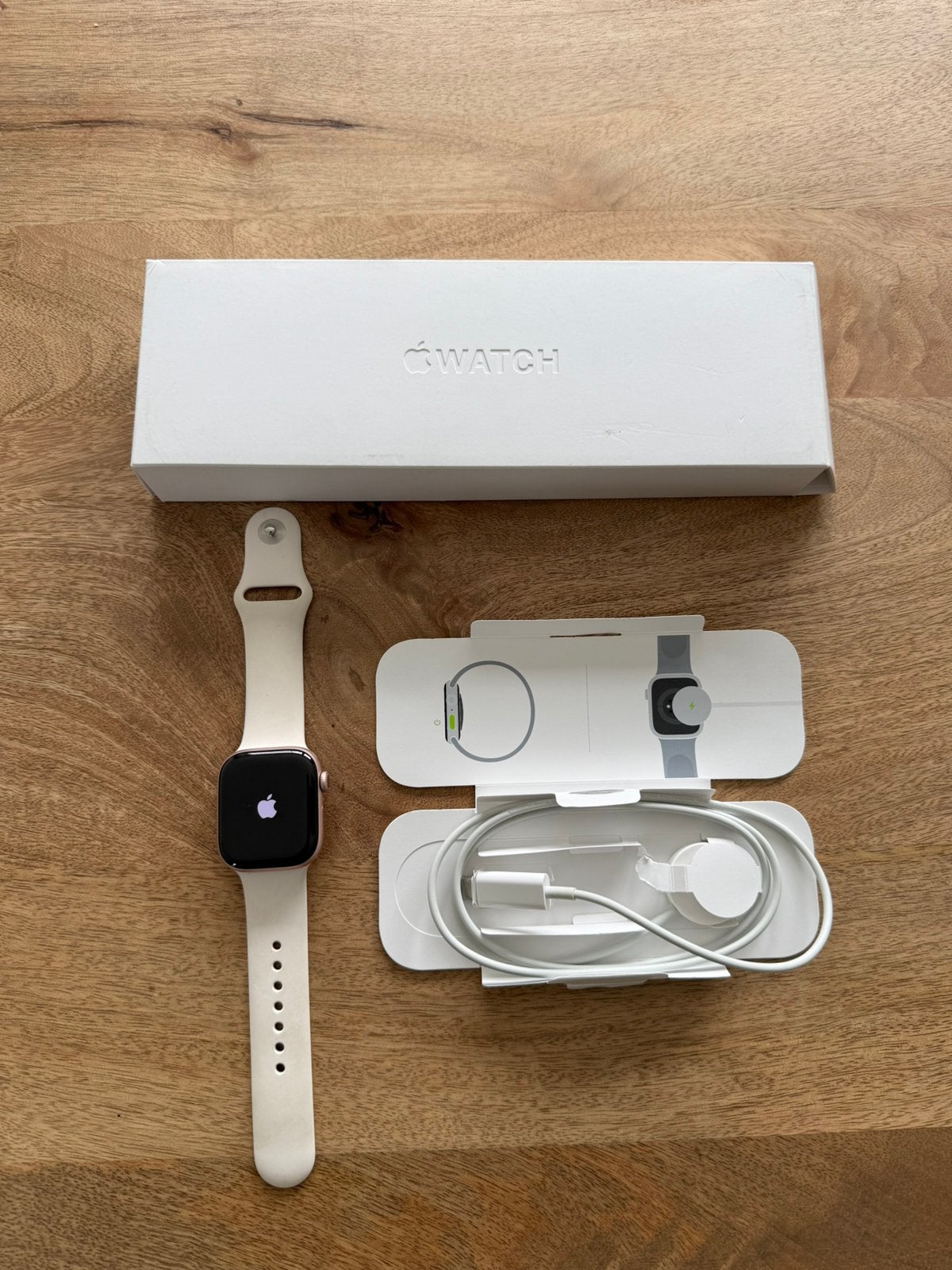 Apple Watch Series 11 42 mm Rosegold Als Nieuw, Handtassen en Accessoires, IOS, Ophalen of Verzenden, Zo goed als nieuw, Hoogte