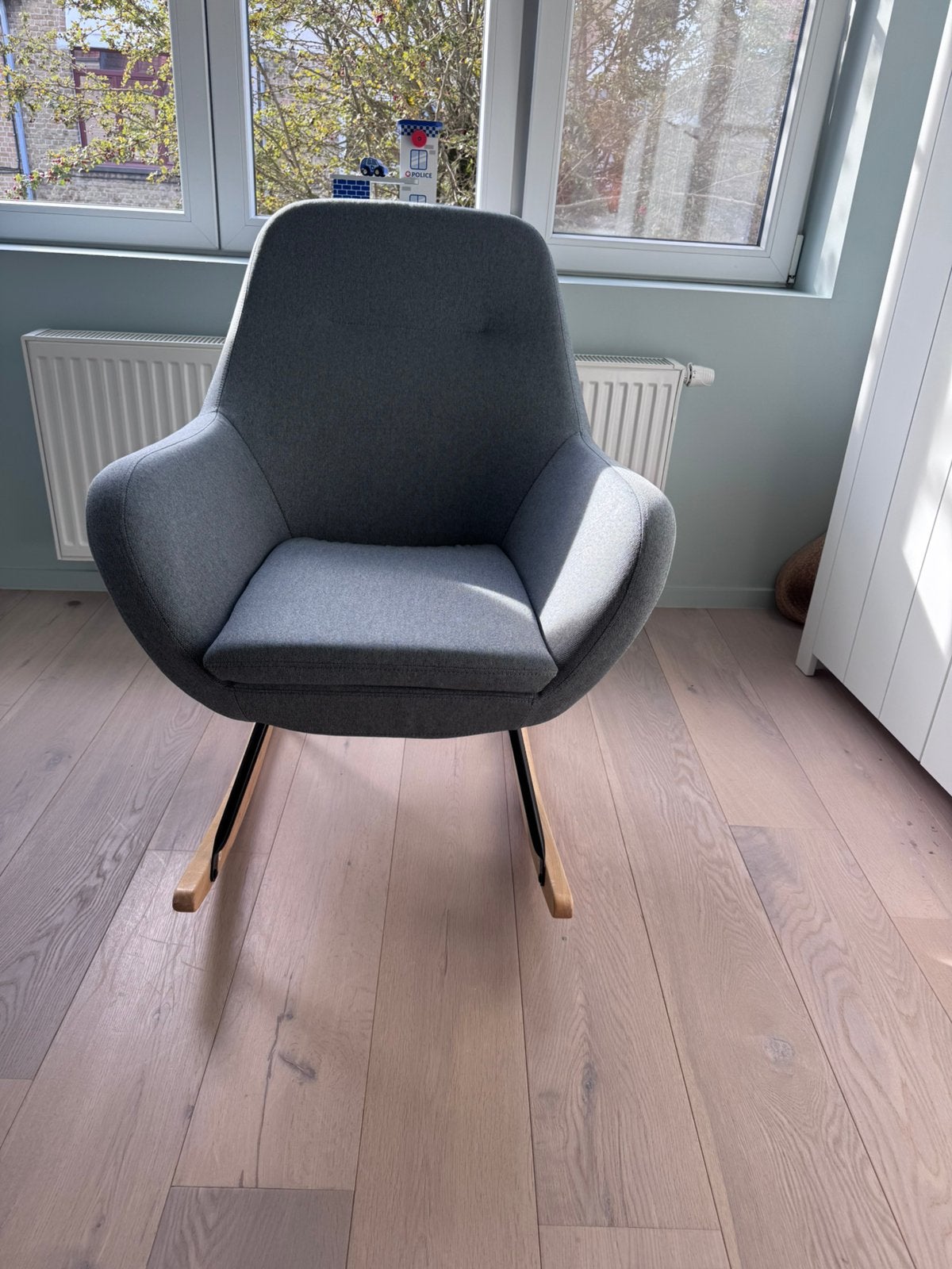Comfortabele schommelstoel, Ophalen, Zo goed als nieuw, Grijs