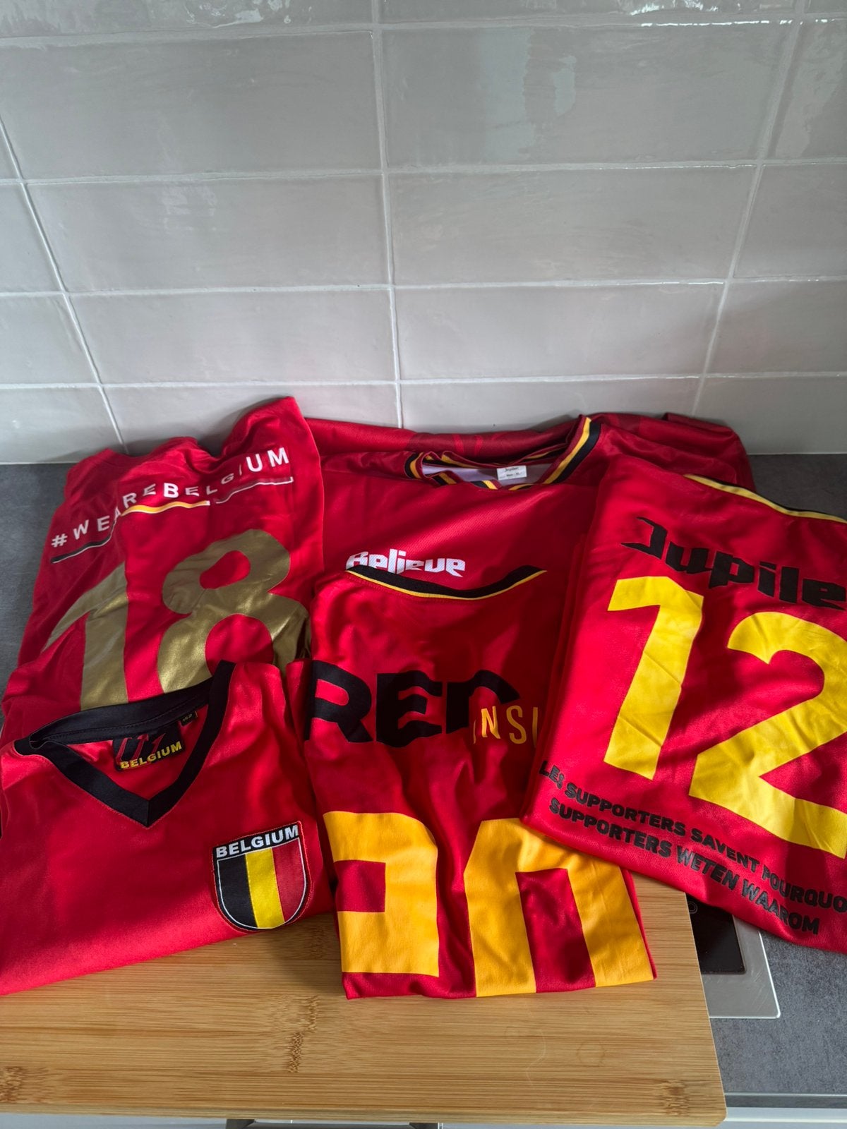 Belgische supporter tshirts, Sport en Fitness, Voetbal, Ophalen, Zo goed als nieuw
