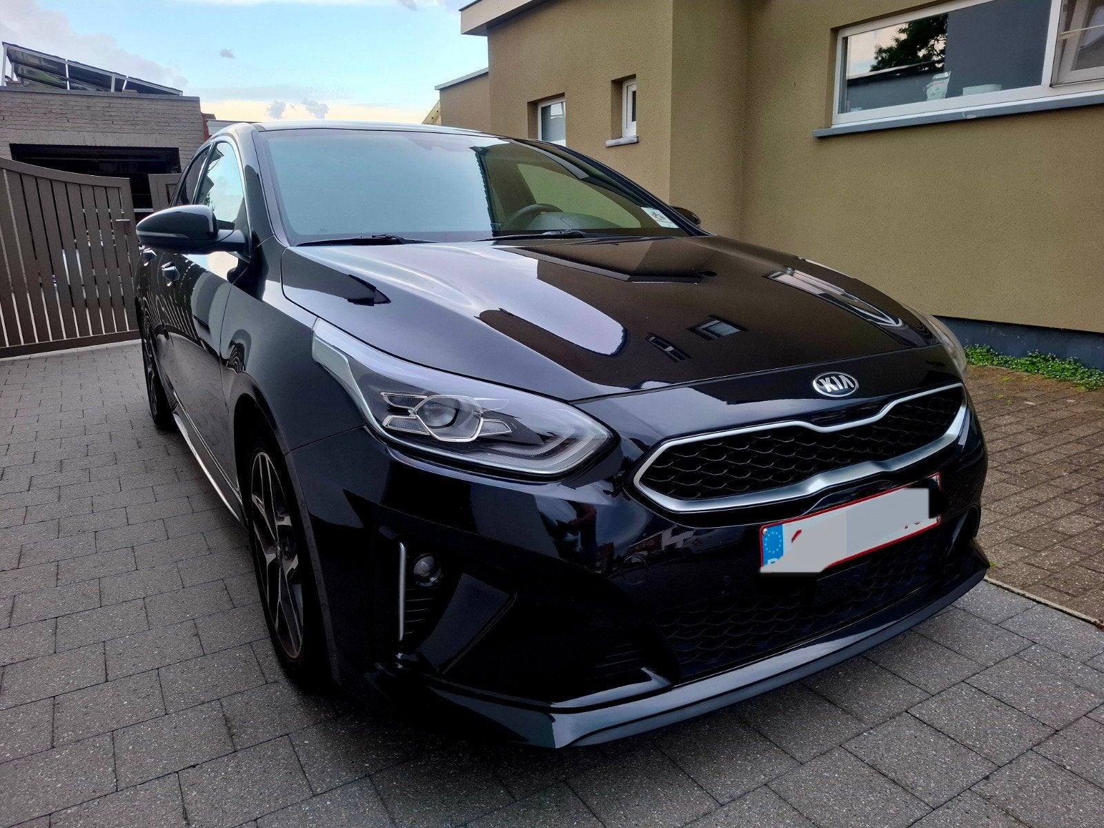 Prima KIA Proceed GT line - nog 2,5 jaar garantie, Auto's, 4 cilinders, Leder en Stof, Zwart, 5 deurs