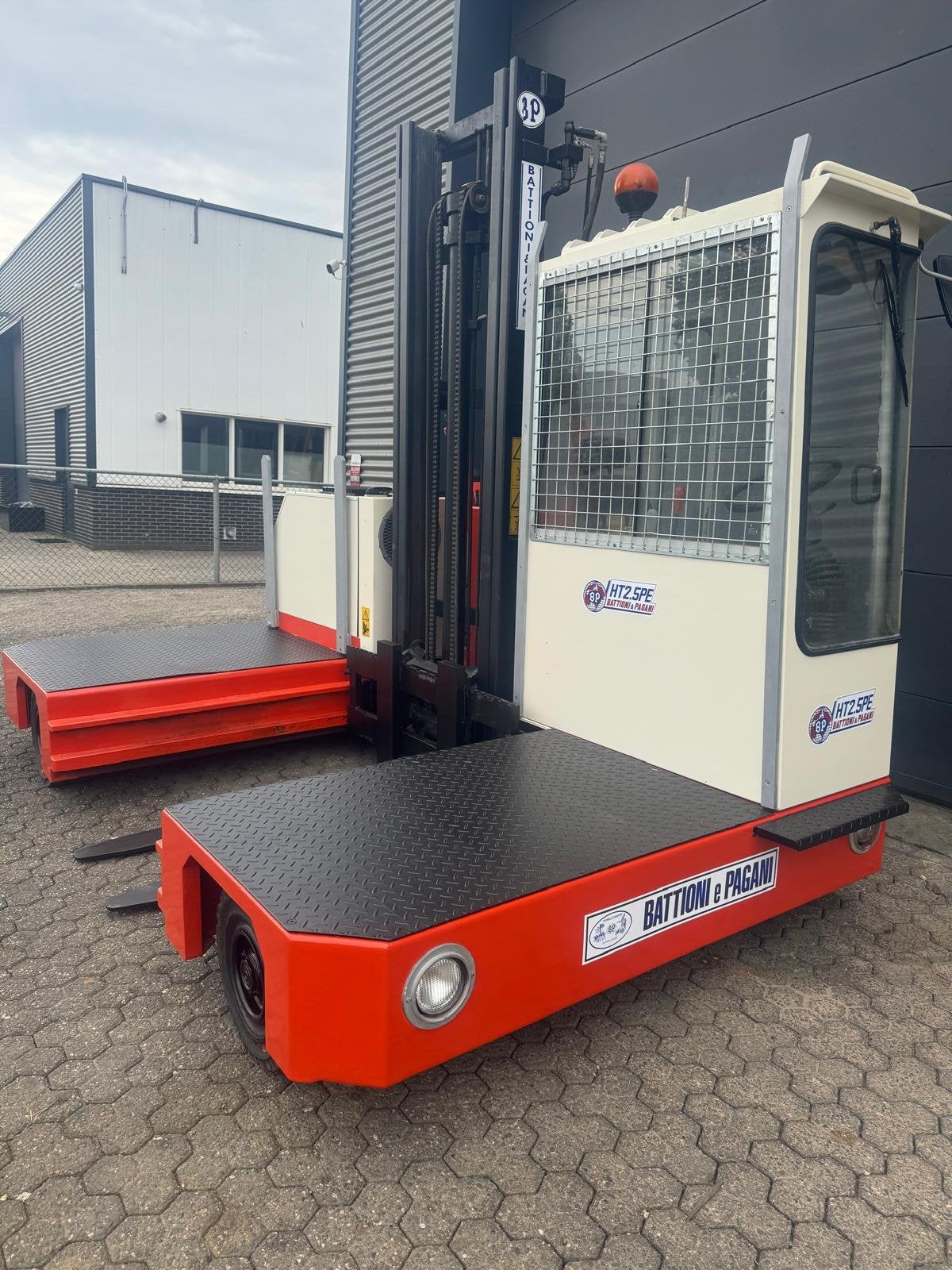 B-P Battioni e Pagani HT 2.5 2,5 ton diesel zijlader heftruc, Zakelijke goederen, Machines en Bouw | Heftrucks en Intern transport