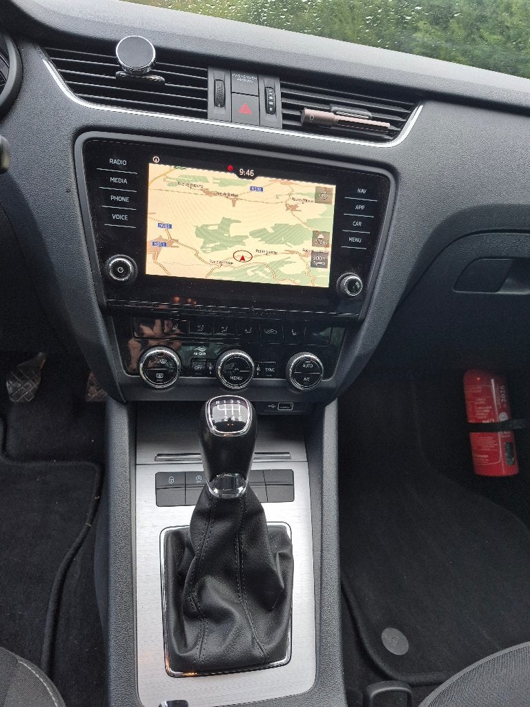 Škoda Octavia Hatchback 2020 - 70k km - État Très propre, Auto's, Voorwielaandrijving, Stof, Euro 6, Particulier